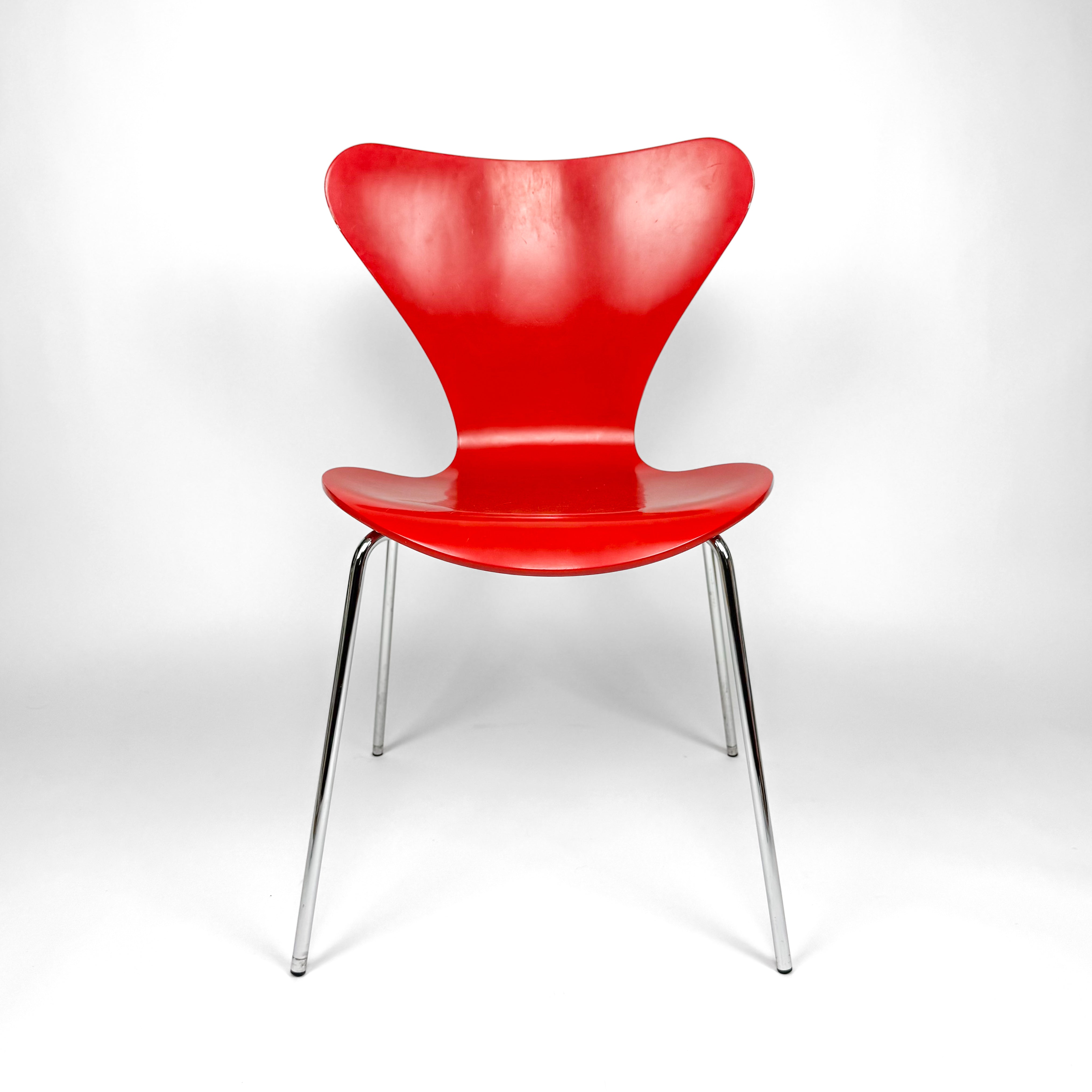 Fritz Hansen Serie 7 Chair