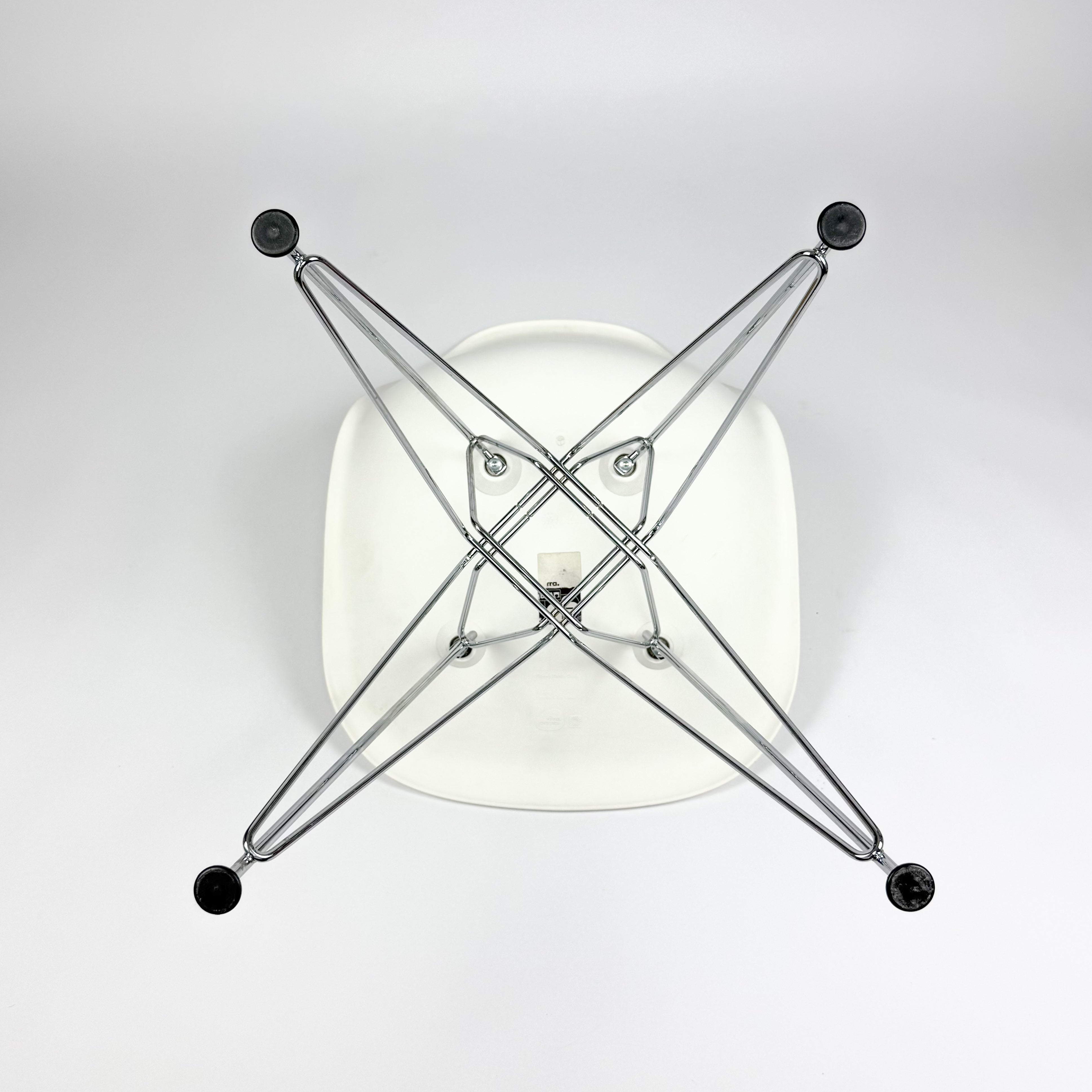 Vitra DSR Eames Plastic Side Chair