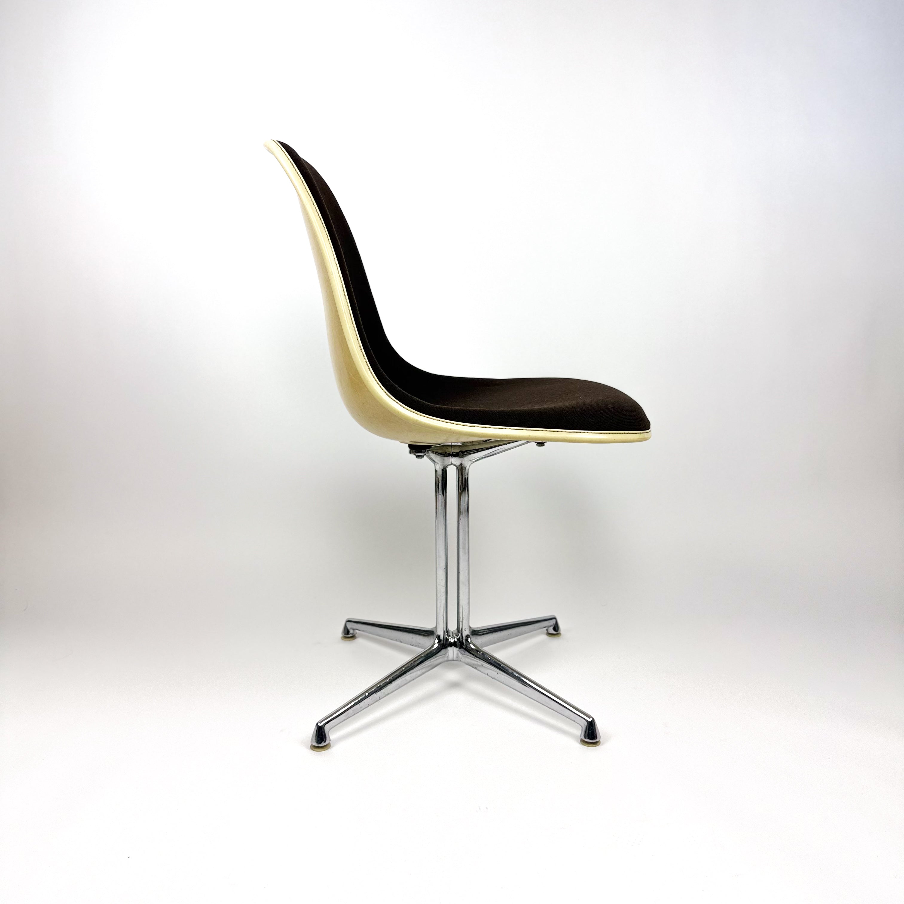 Vitra DSL Eames La Fonda Fiberglas Dining Chair