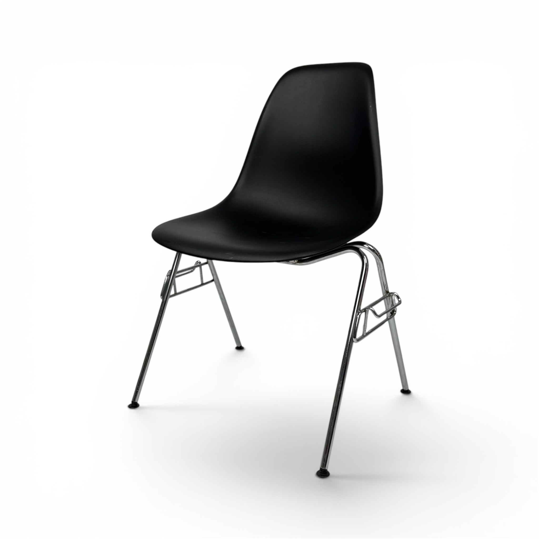 Vitra DSS Eames Plastic Side Chair