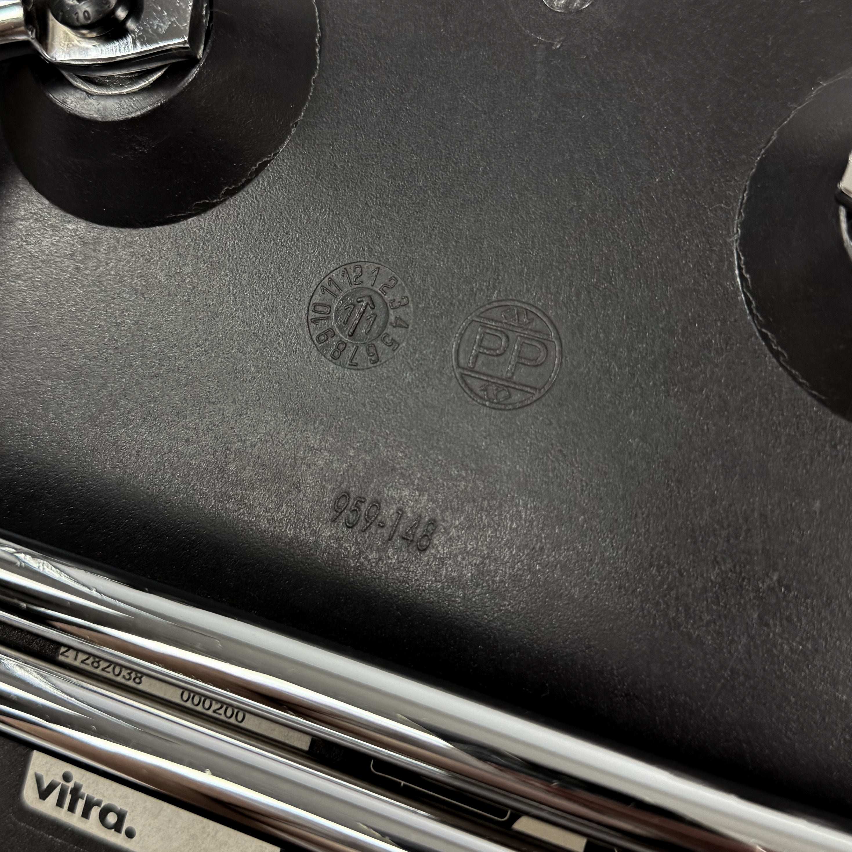 Vitra DAX Eames Plastic Armchair