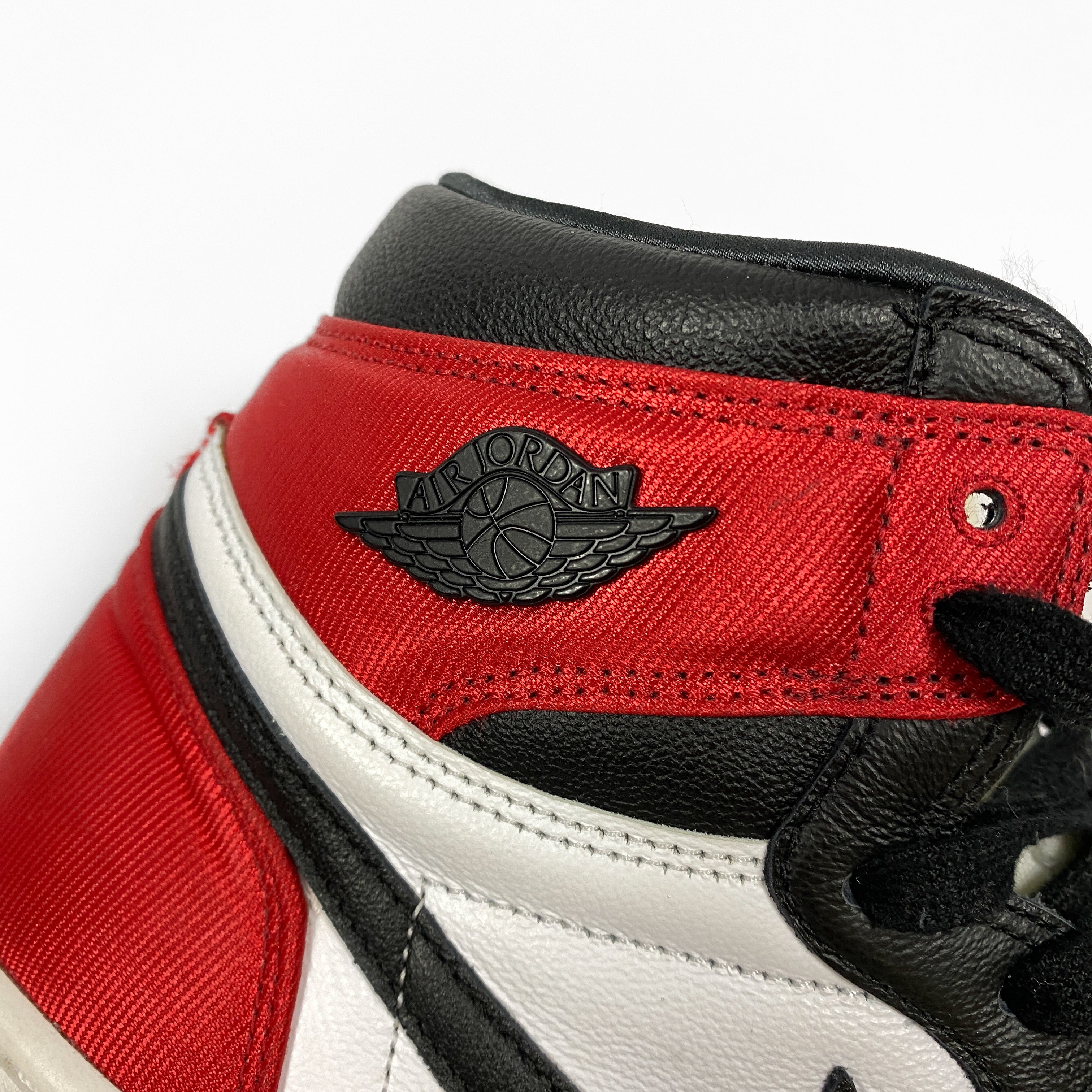 Nike Air Jordan 1 OG Red Satin