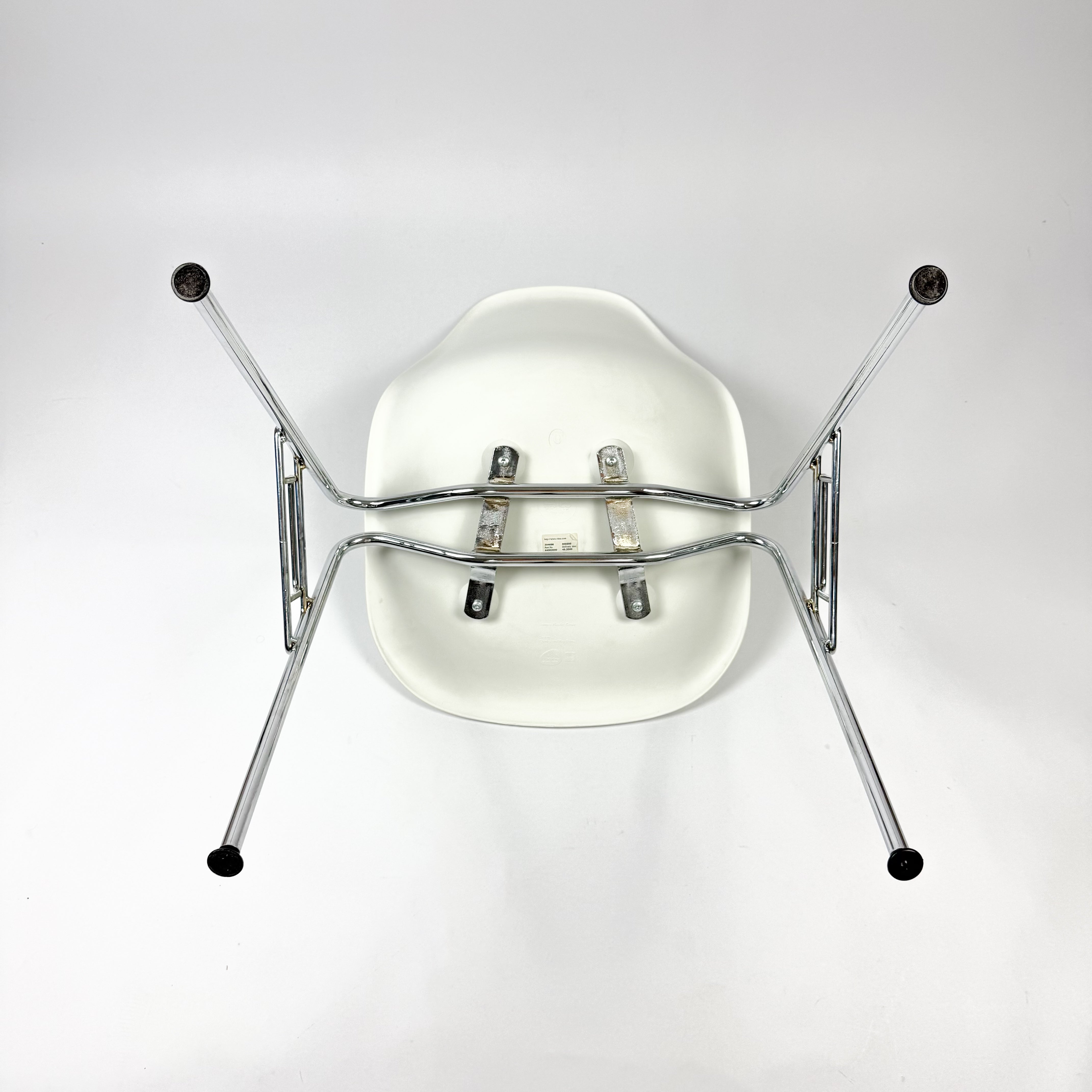 Vitra DSS Eames Plastic Side Chair