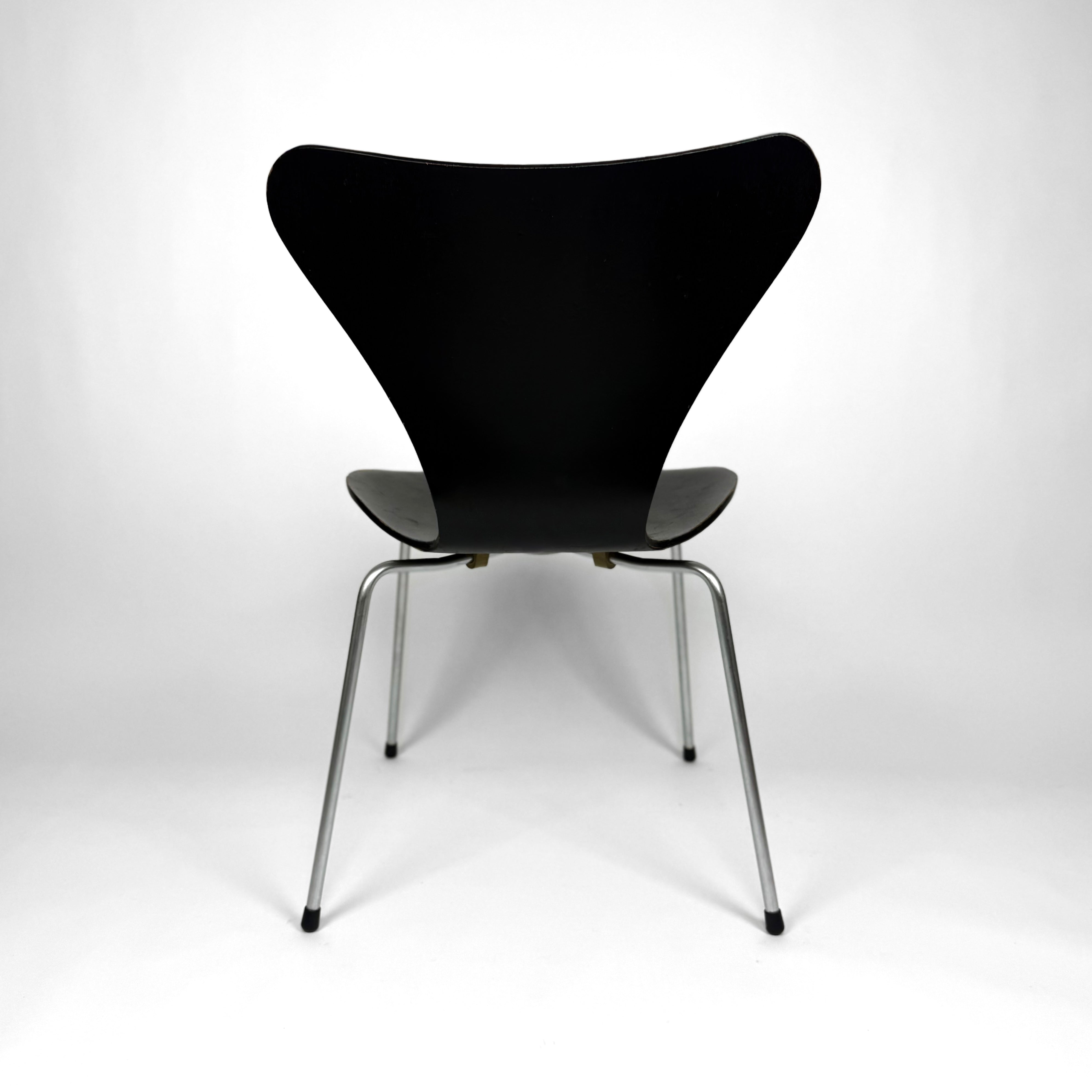 Fritz Hansen Serie 7 Chair