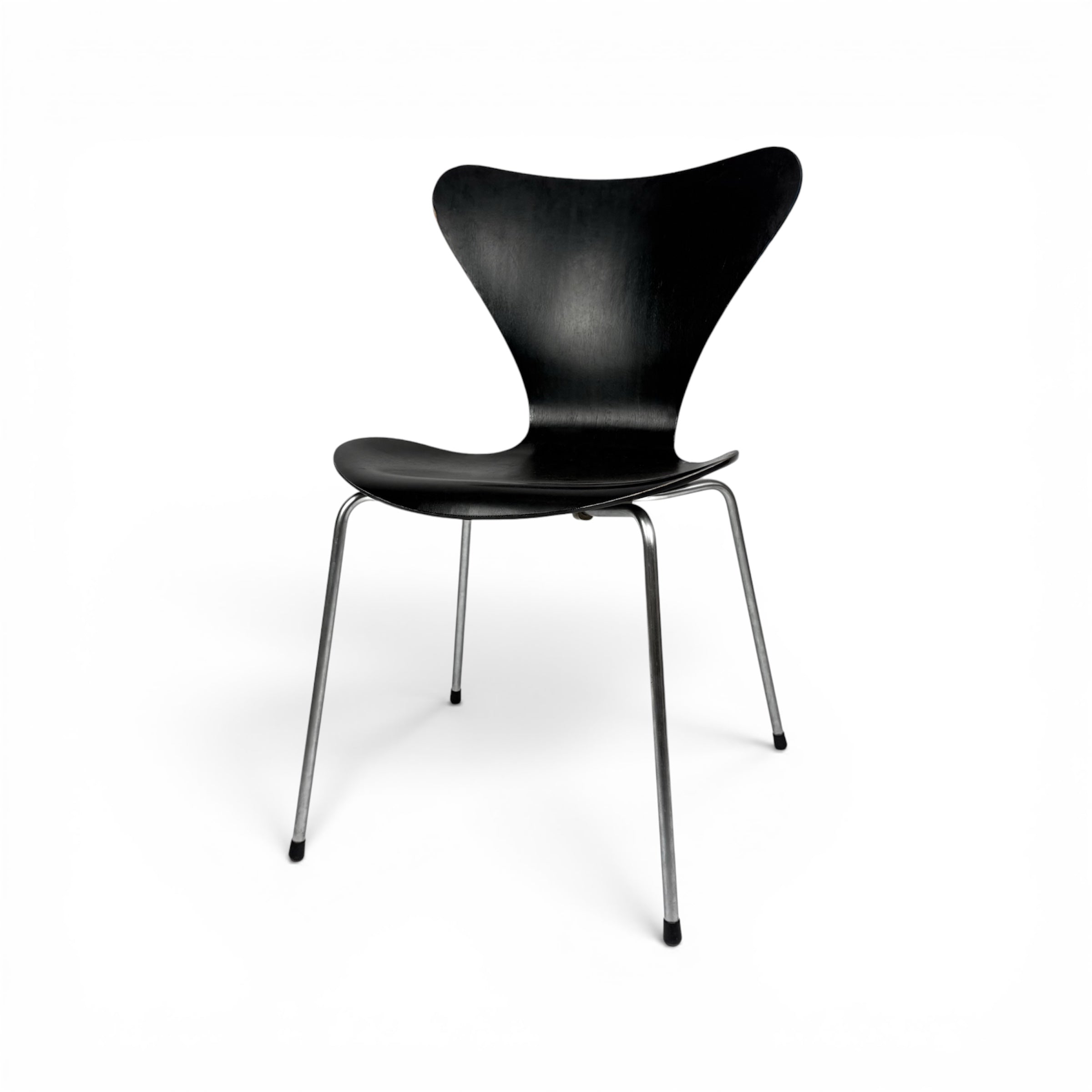Fritz Hansen Serie 7 Chair