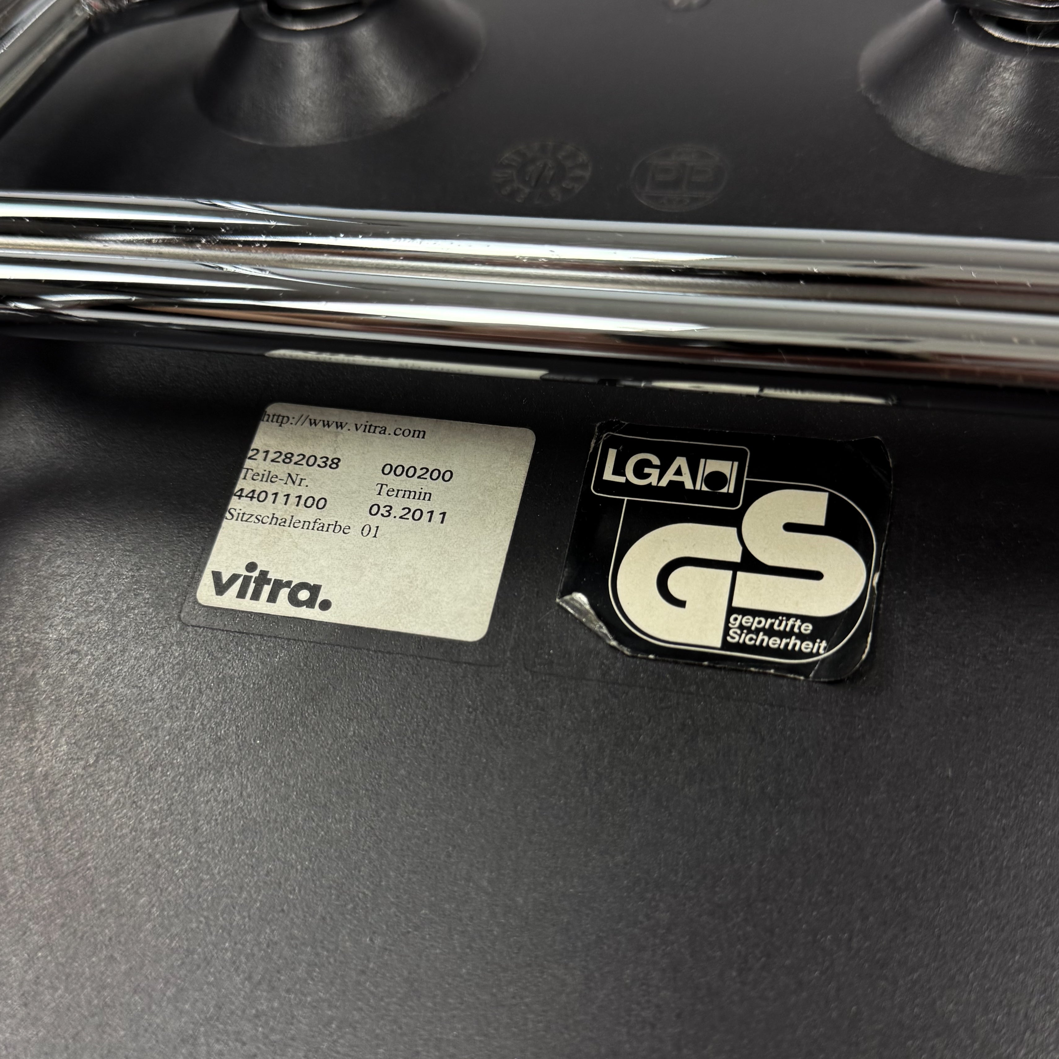 Vitra DAX Eames Plastic Armchair