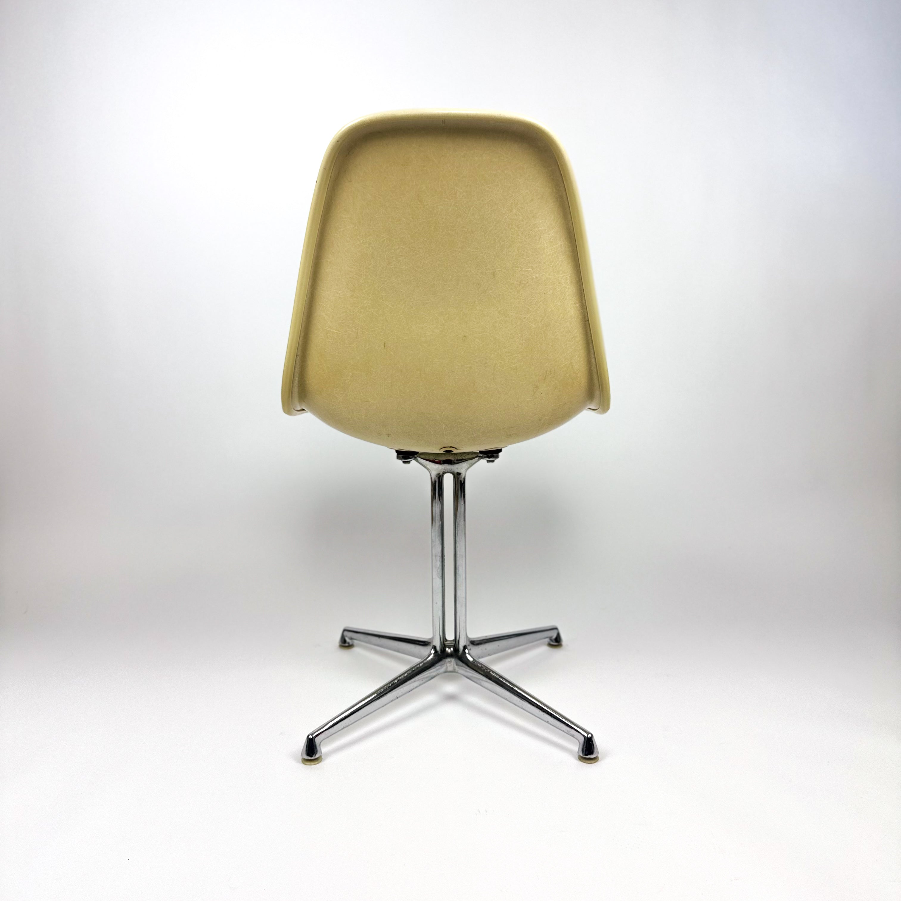 Vitra DSL Eames La Fonda Fiberglas Dining Chair