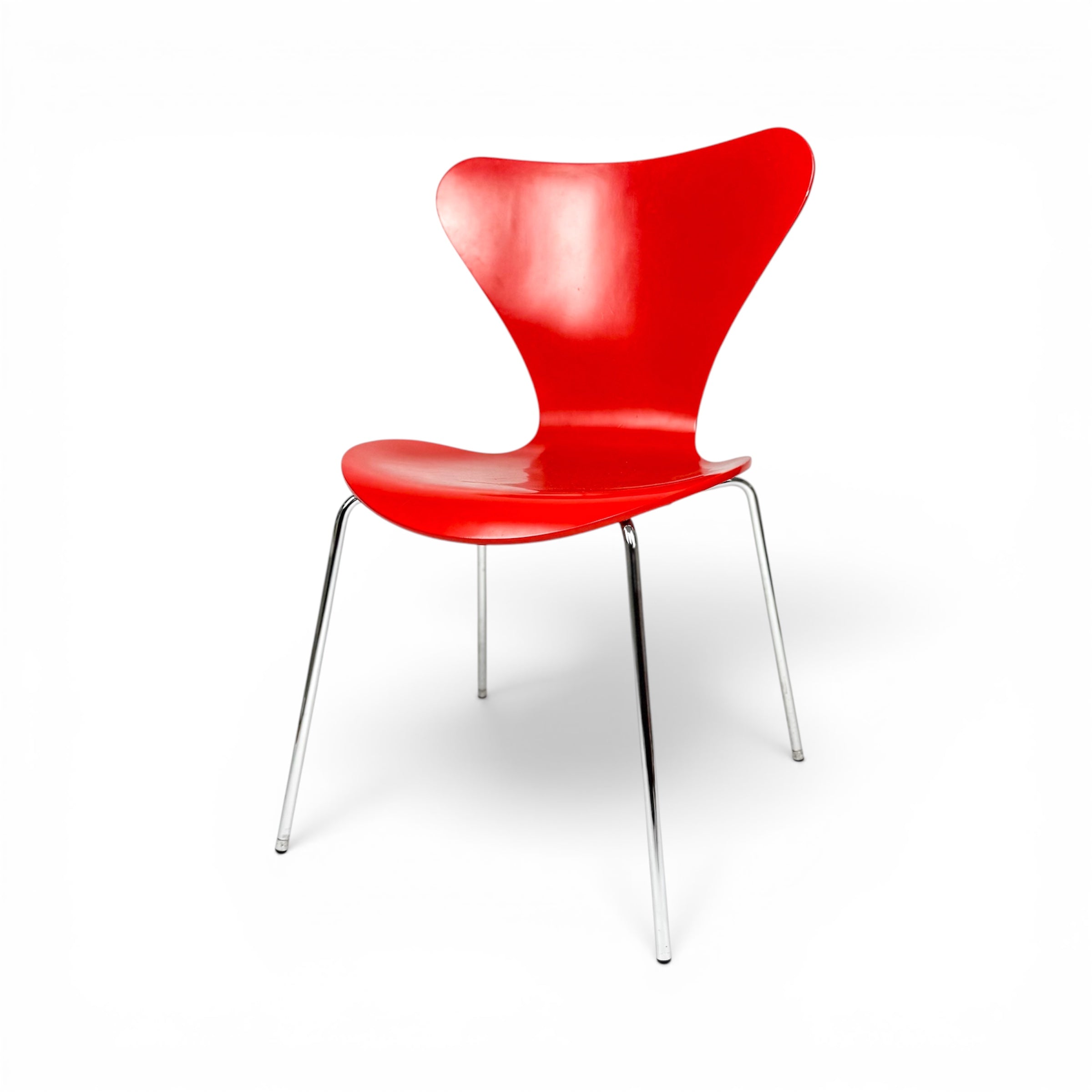 Fritz Hansen Serie 7 Chair