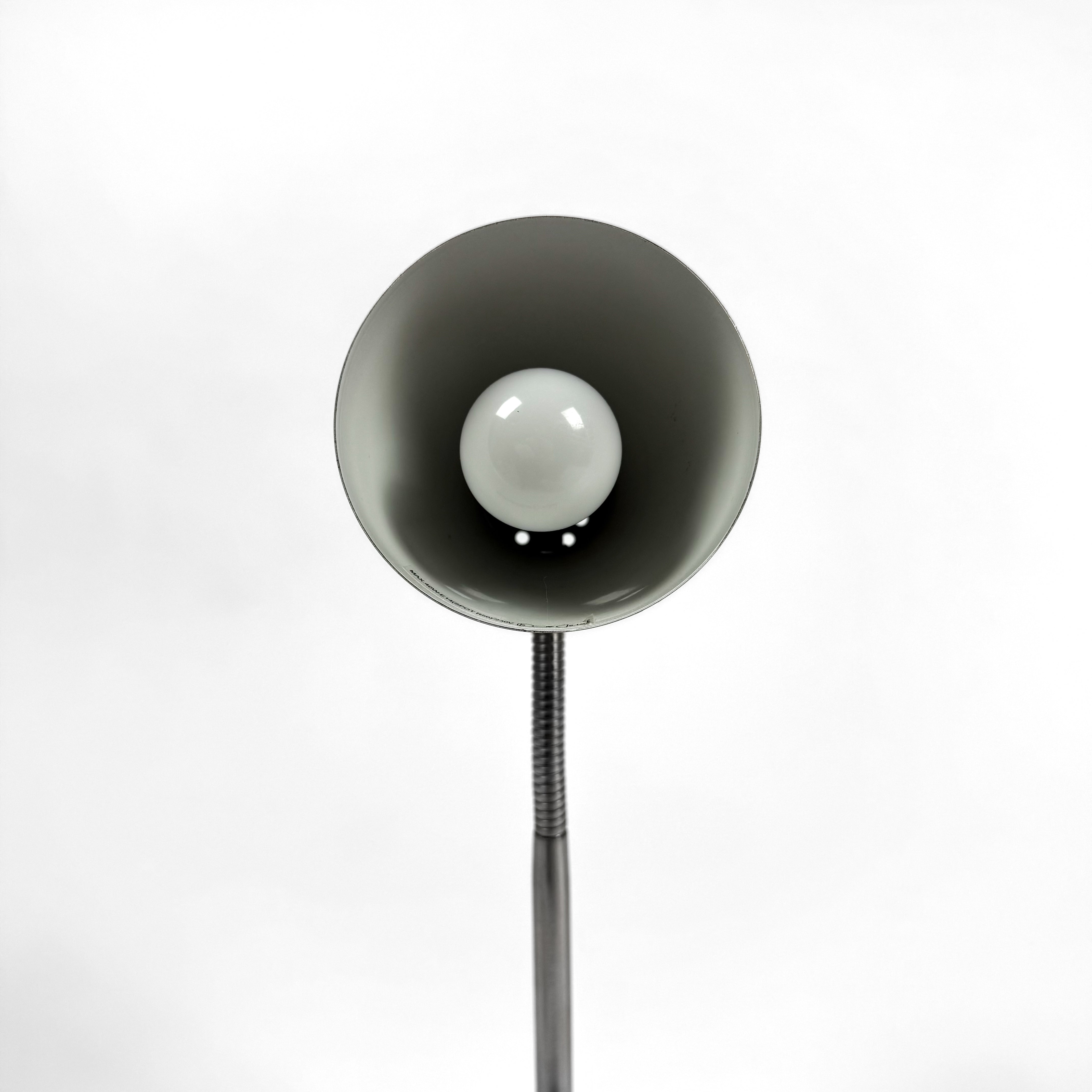 Philips Massive Tischlampe