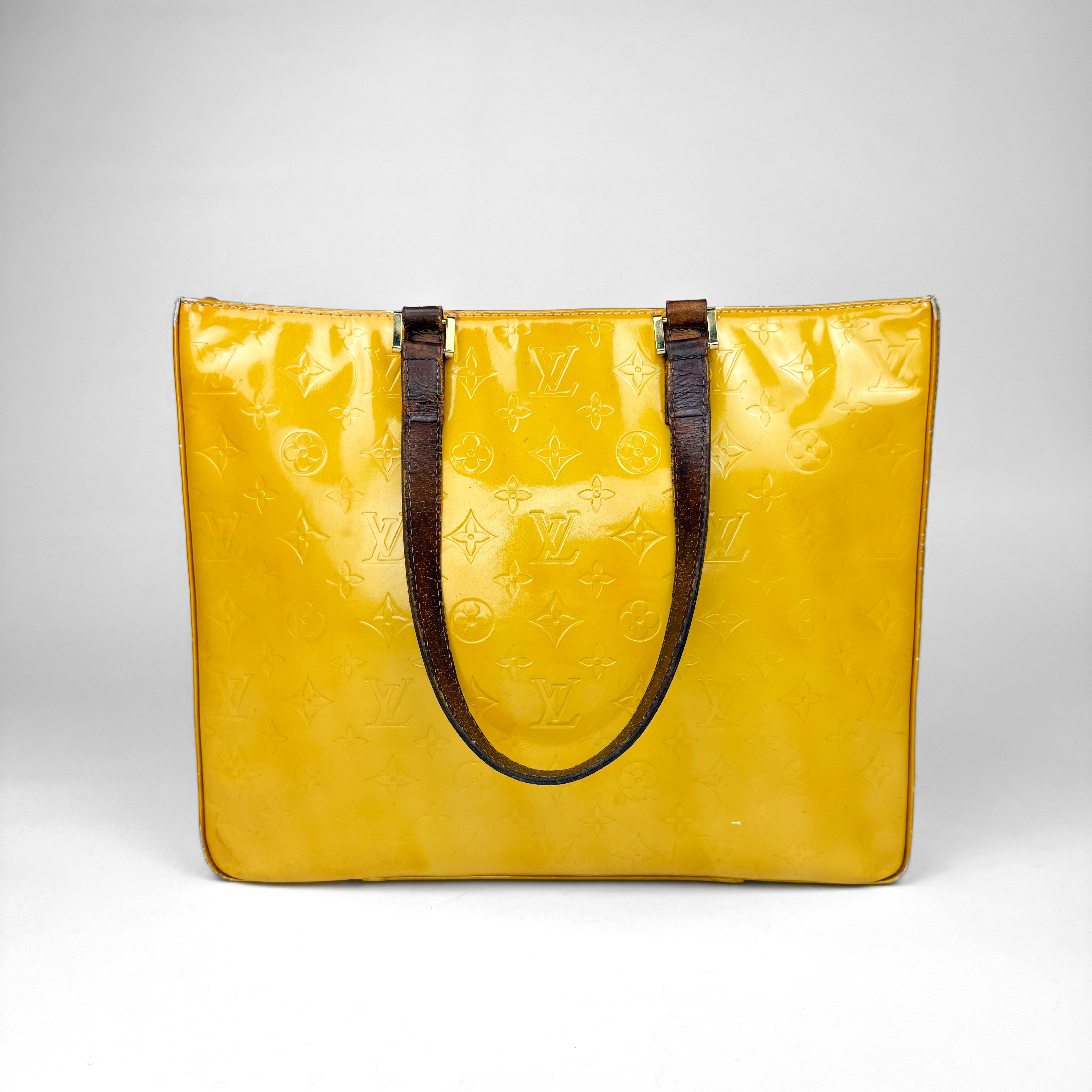 Louis Vuitton Columbus Vernis Monogram Handbag