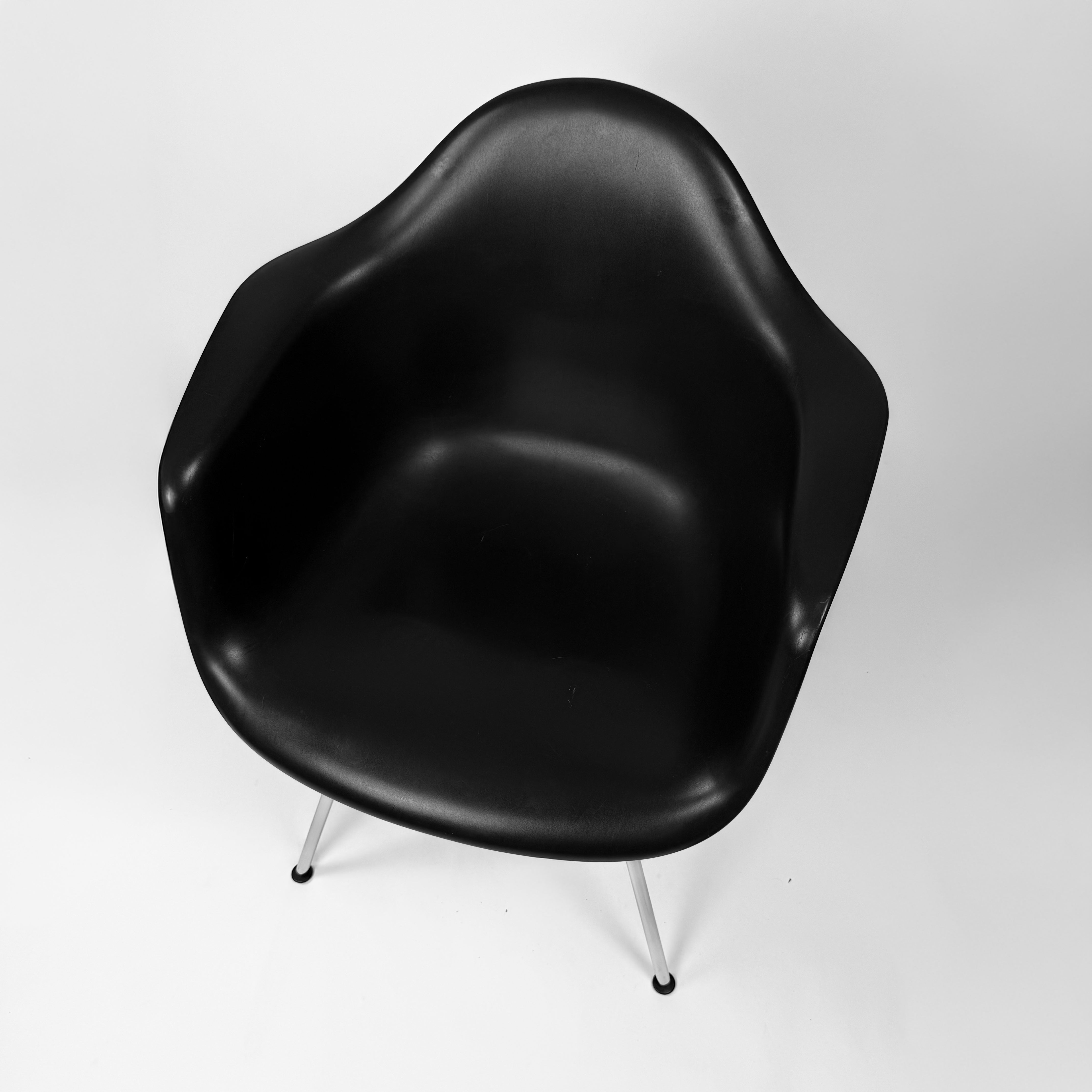 Vitra DAX Eames Plastic Armchair