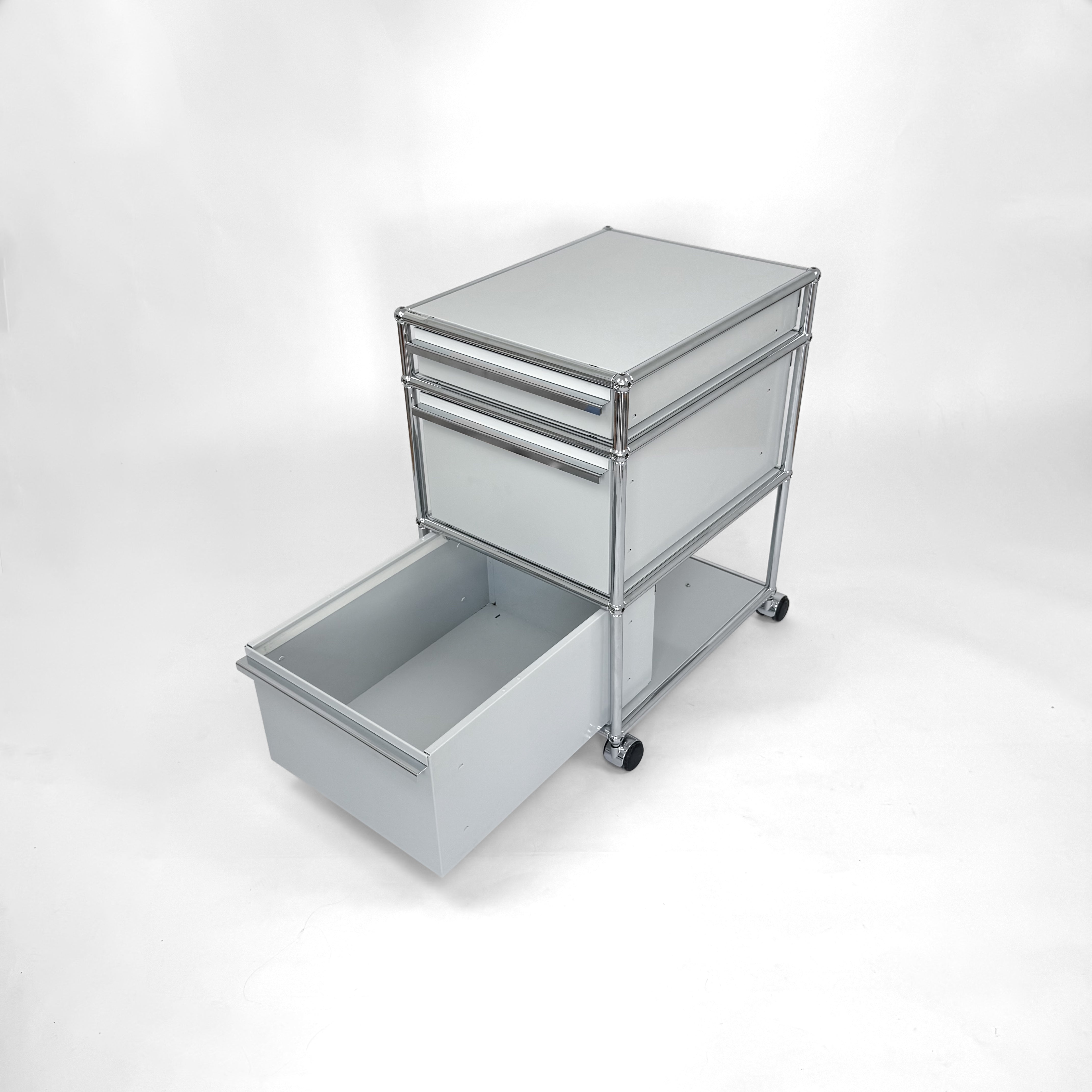 USM Haller Rollcontainer Lichtgrau