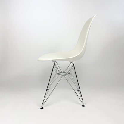 Vitra DSR Eames Plastic Side Chair