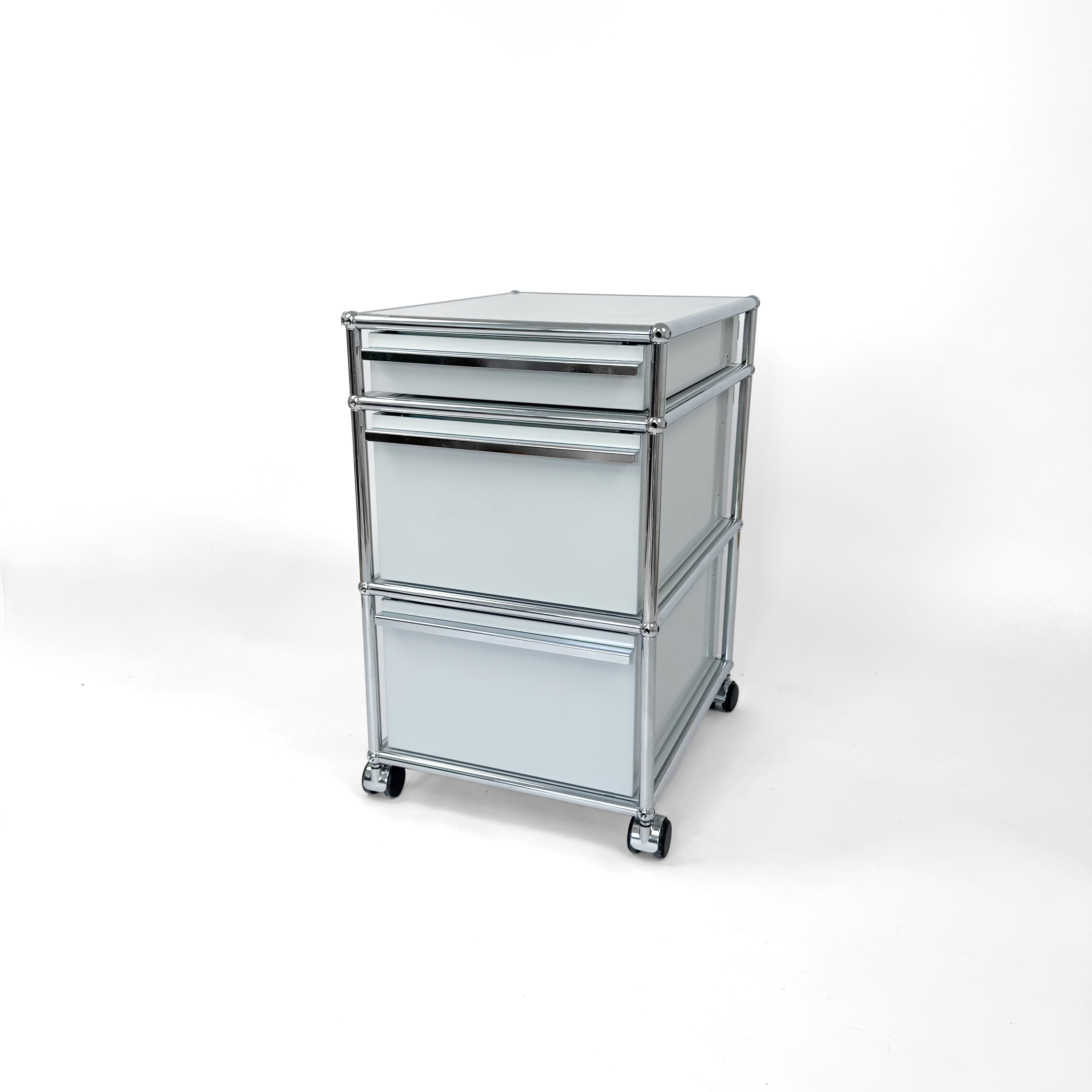 USM Haller Rollcontainer Lichtgrau
