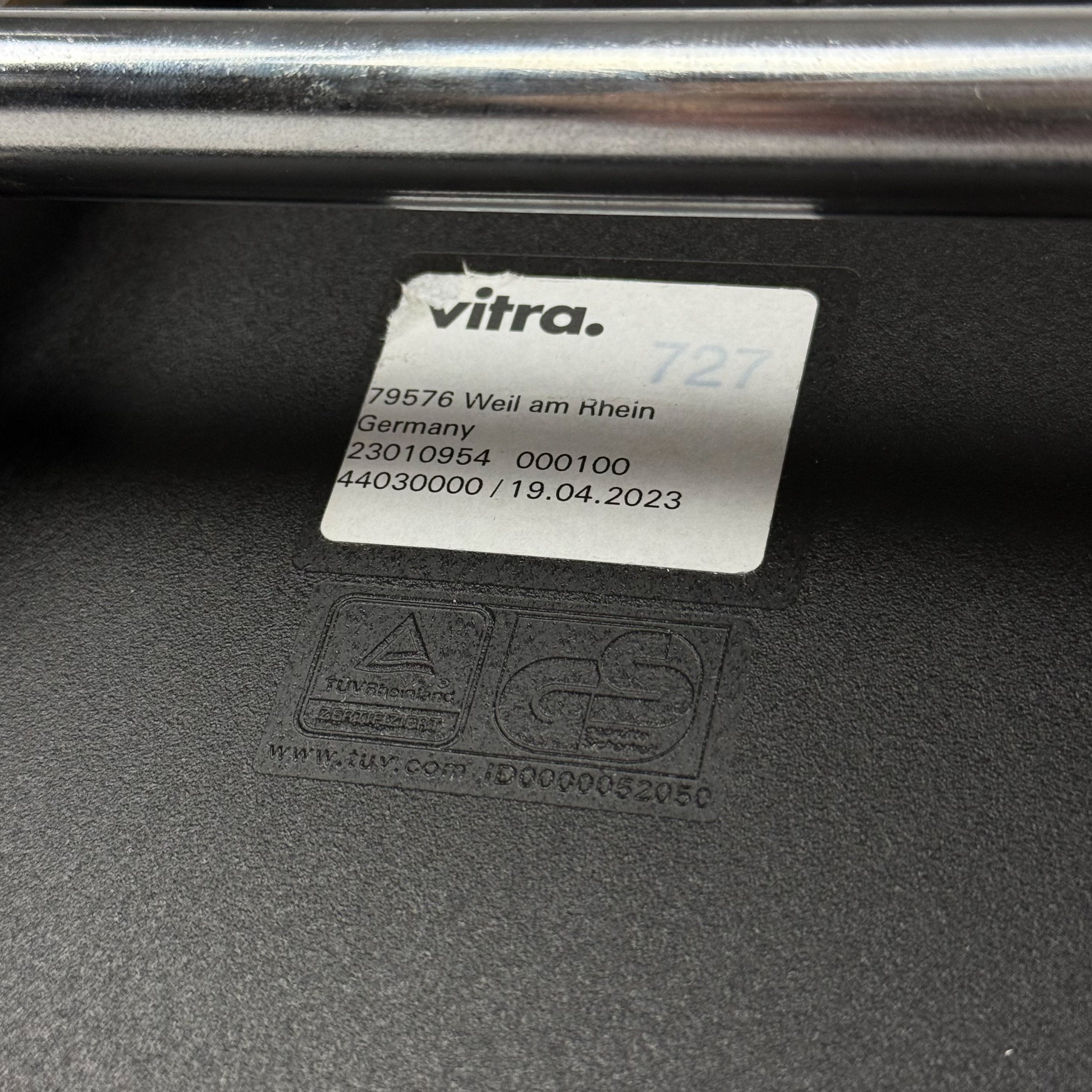 Vitra DSS Eames Plastic Side Chair