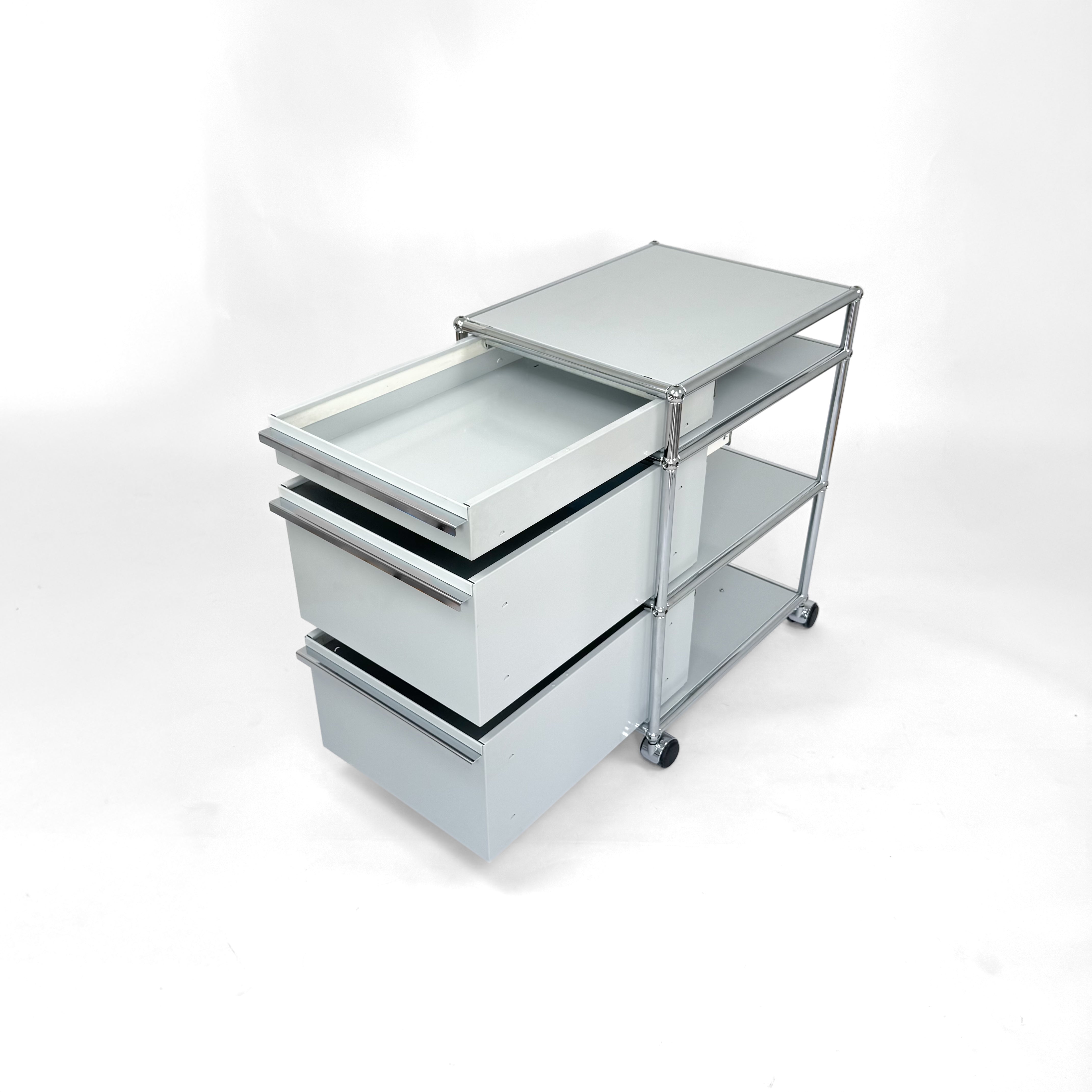 USM Haller Rollcontainer Lichtgrau