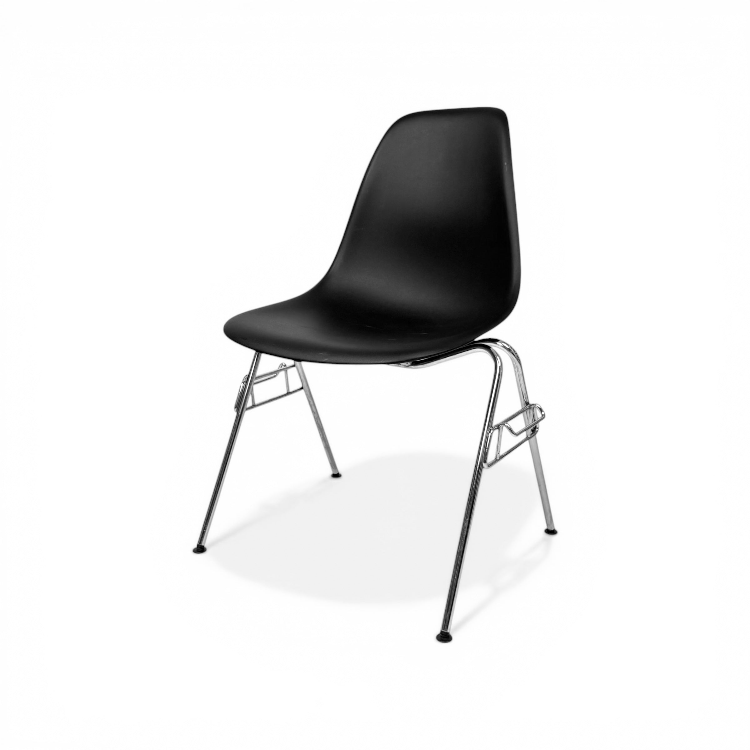 Vitra DSS Eames Plastic Side Chair