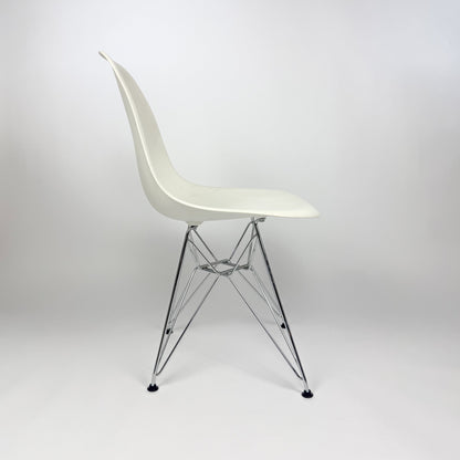 Vitra DSR Eames Plastic Side Chair