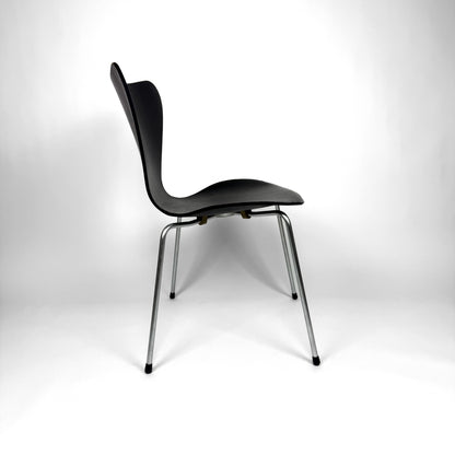 Fritz Hansen Serie 7 Chair