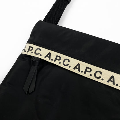 A.P.C. Umhängetasche