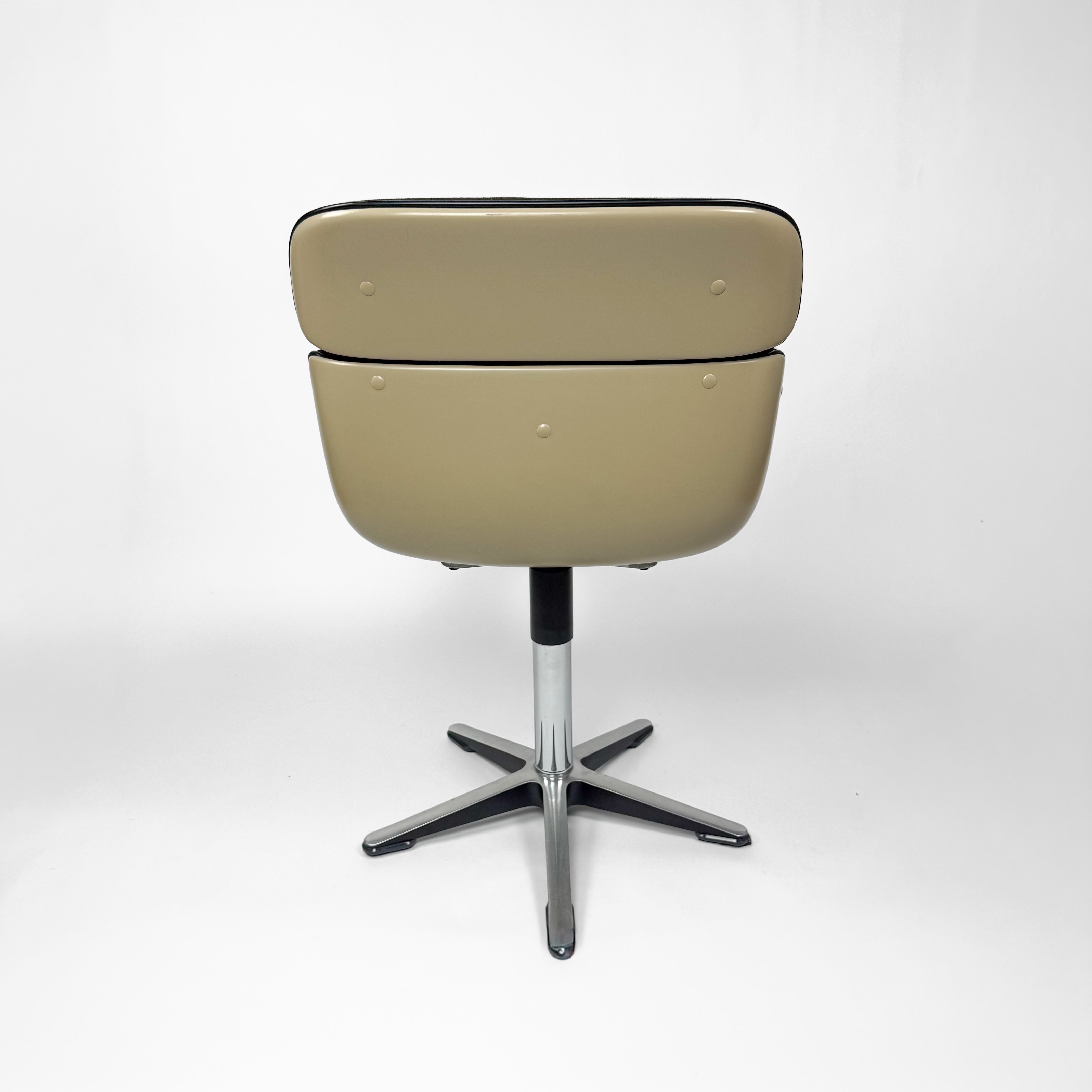 Wilkhahn 190 Threshing chair