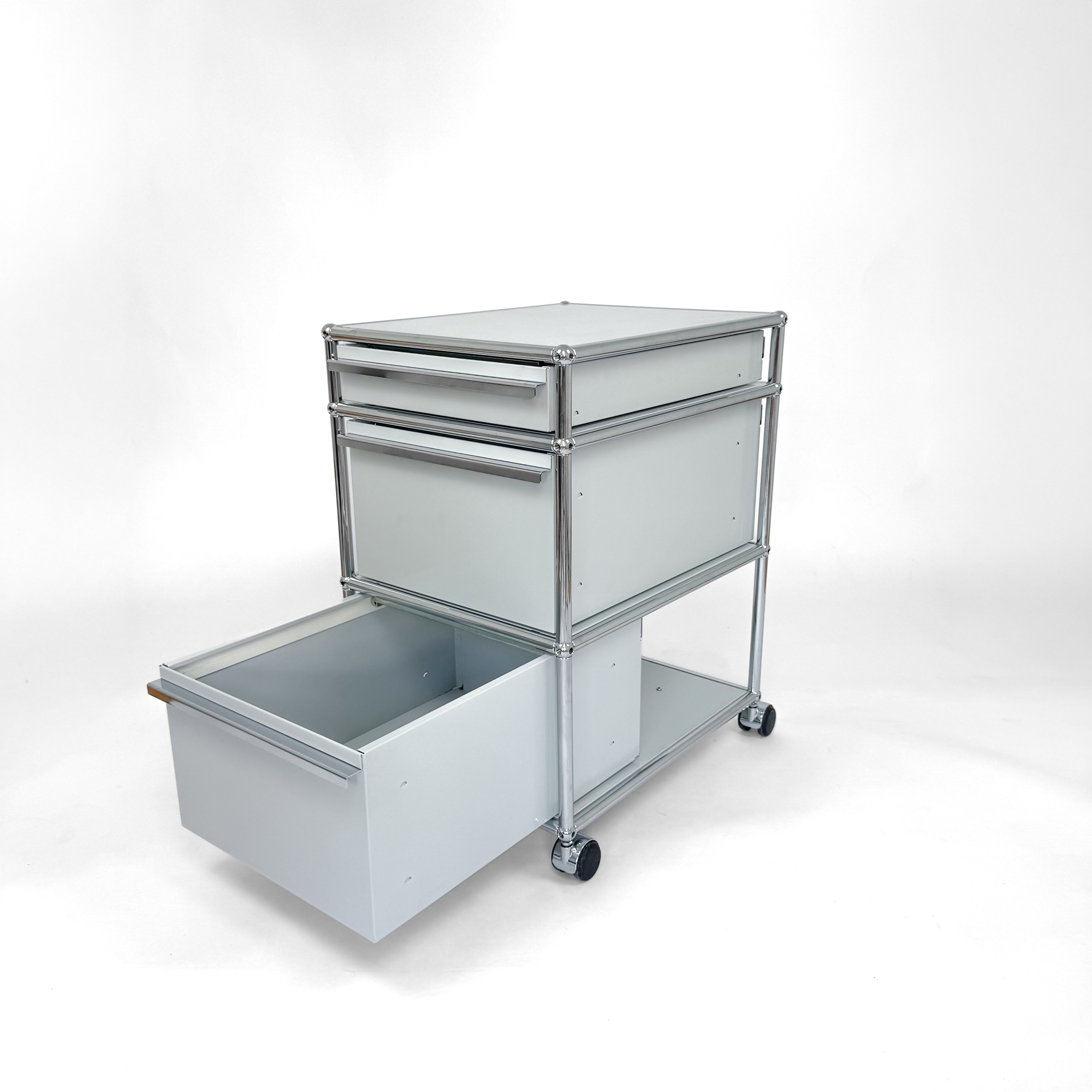 USM Haller Rollcontainer Lichtgrau
