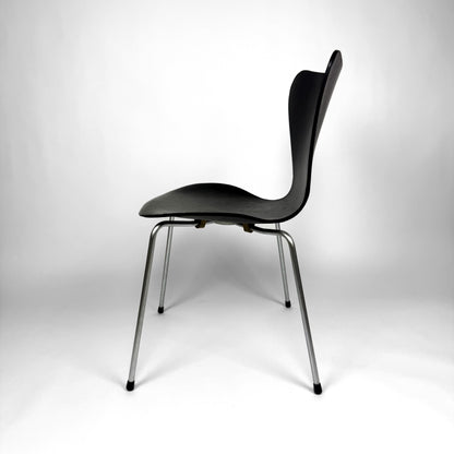 Fritz Hansen Serie 7 Chair