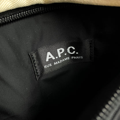 A.P.C. Umhängetasche